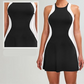 Farbblockierendes, schmales Minikleid und Shorts im Set